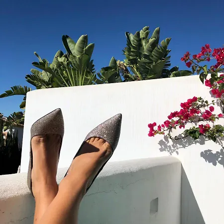 ベッド・アンド・ブレックファスト One Thousand Waves 3*