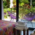 Bed & Breakfast One Thousand Waves