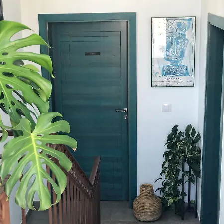 Bed & Breakfast One Thousand Waves