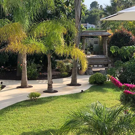 One Thousand Waves Bed & Breakfast