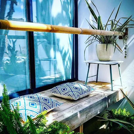 Bed & Breakfast One Thousand Waves