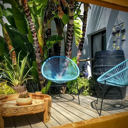 One Thousand Waves Bed & Breakfast