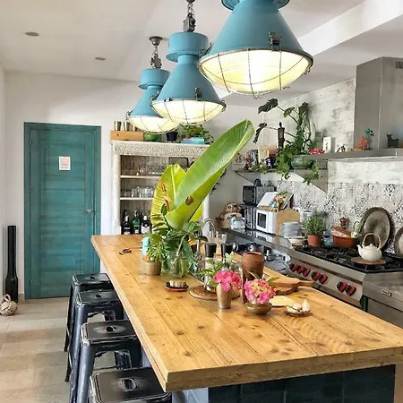 One Thousand Waves Bed & Breakfast