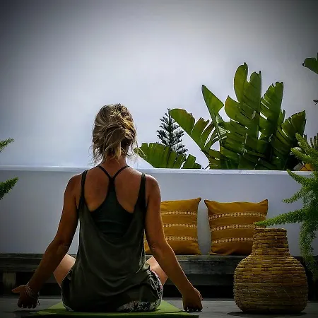 One Thousand Waves Bed and breakfast